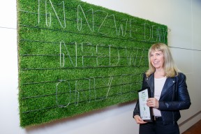 Jill Godwin 2017 Fieldays No.8 Wire National Art Award winner with her work The No.8 Wire Lettering System Fences vs Walls2